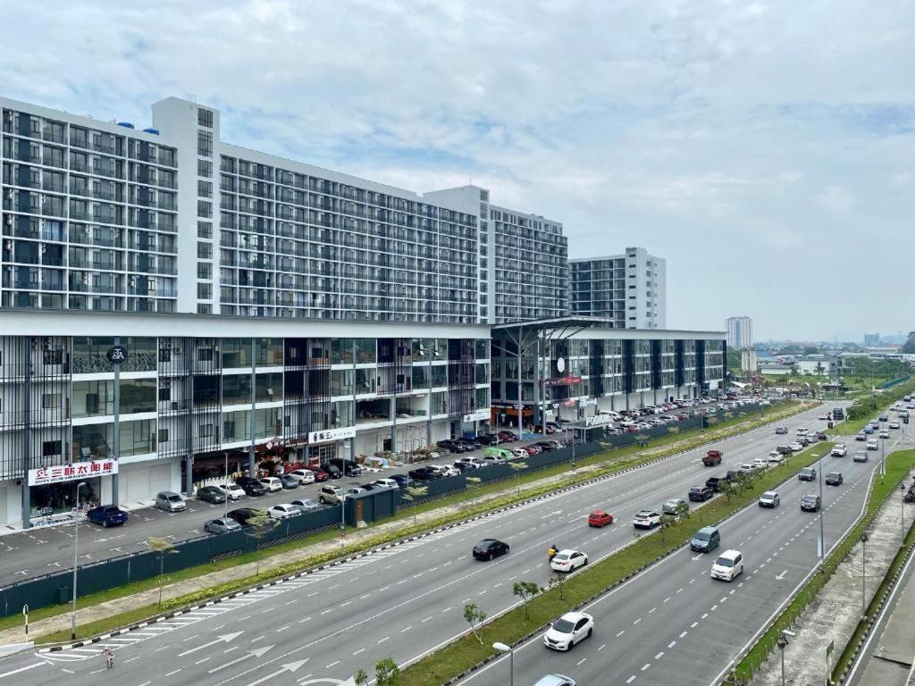Asian Homes - The Podium, 3br Apartment *